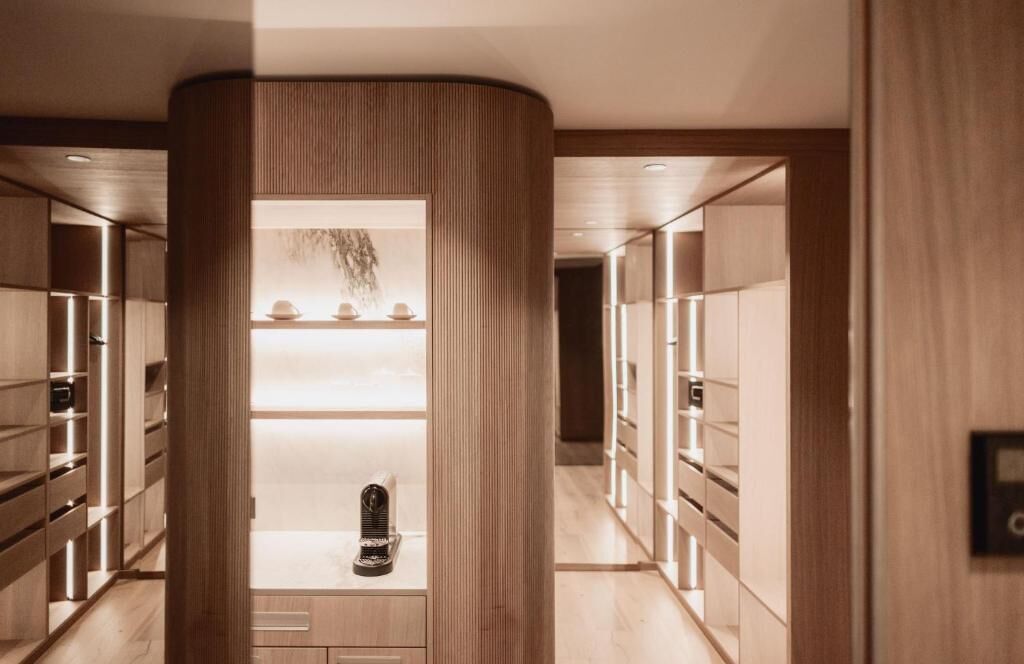 Suite, Balcony, Mountain View | Interior