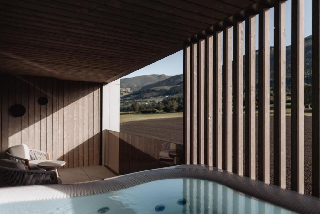 Suite, balcone, vista montagna | Piscina