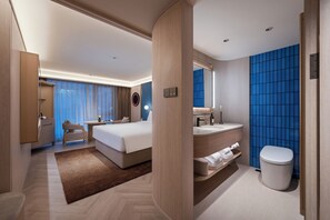 Classic Single Room, City View | Premium bedding, down comforters, memory foam beds, free minibar - Crystal Orange Shenzhen Luohu Port (Shenzhen)