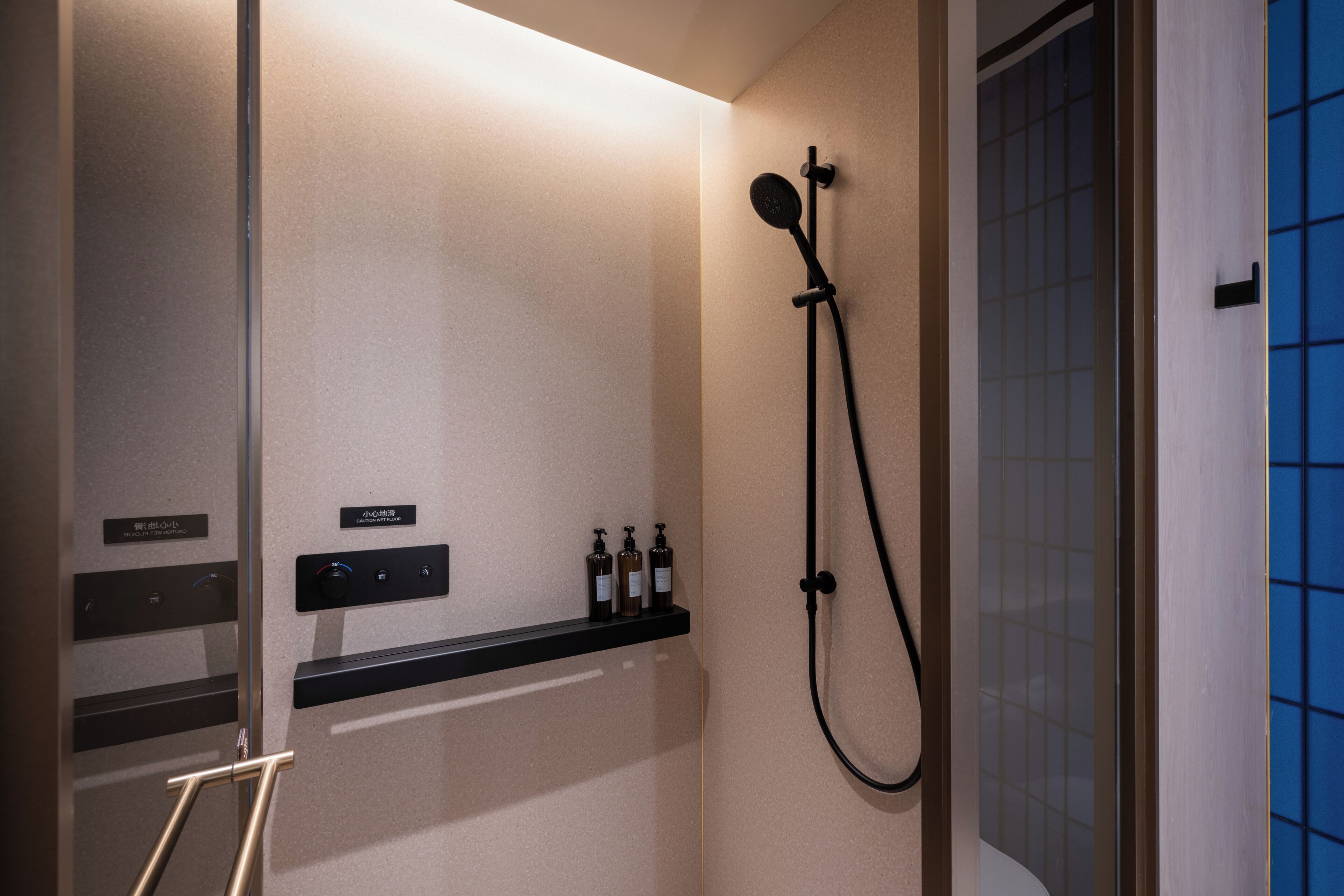 Classic Single Room, City View | Bathroom