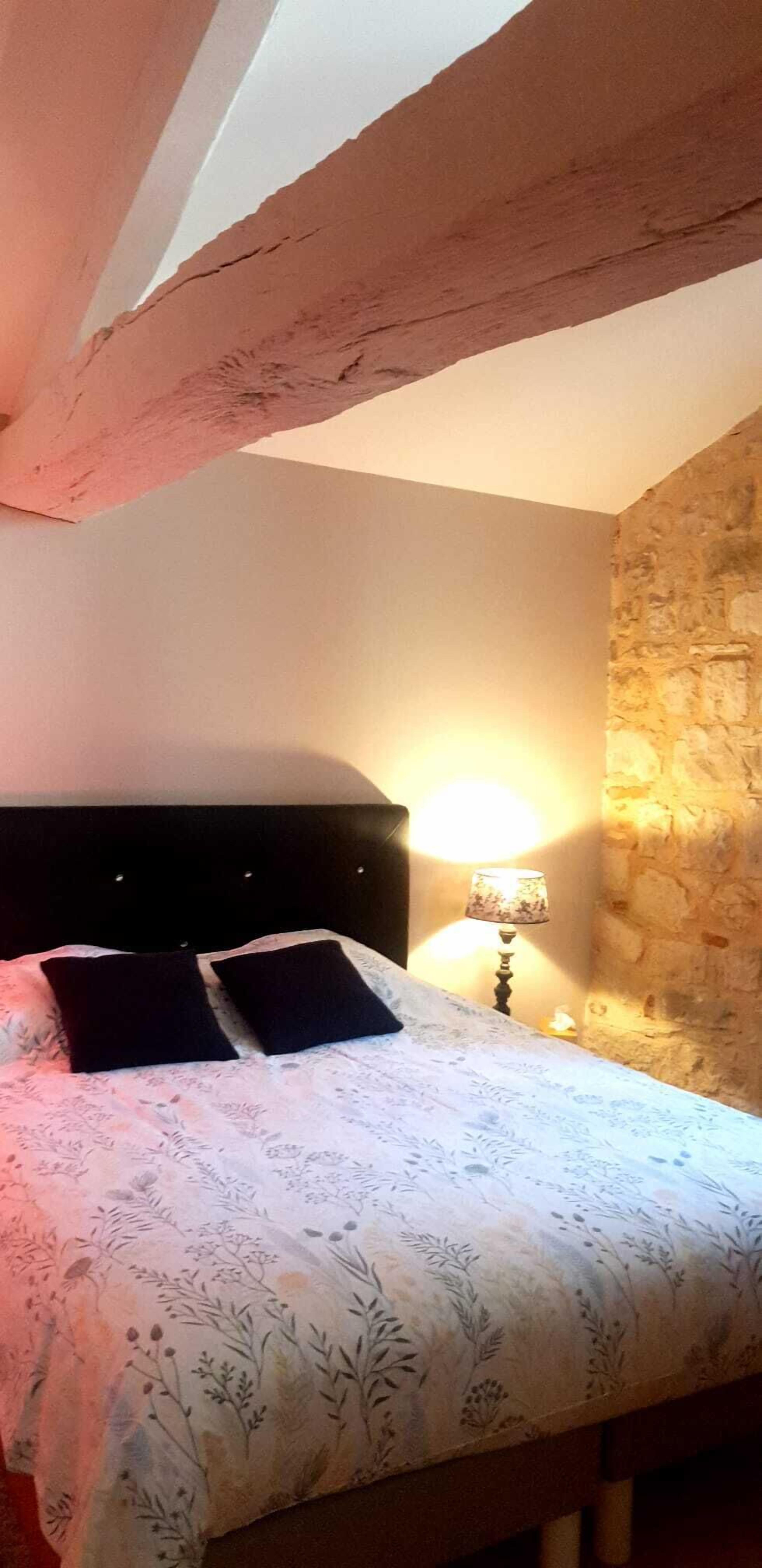 2 habitaciones, cuna de viaje, wifi gratis y ropa de cama 