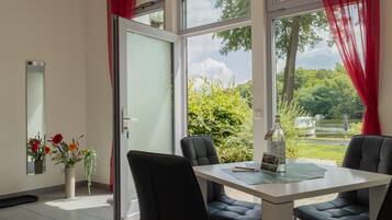 Apartment | Dining