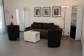 Living room - Ferienwohnung mit Blick auf den Glindower See (Werder (Havel))