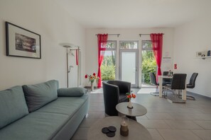Apartment | Dining