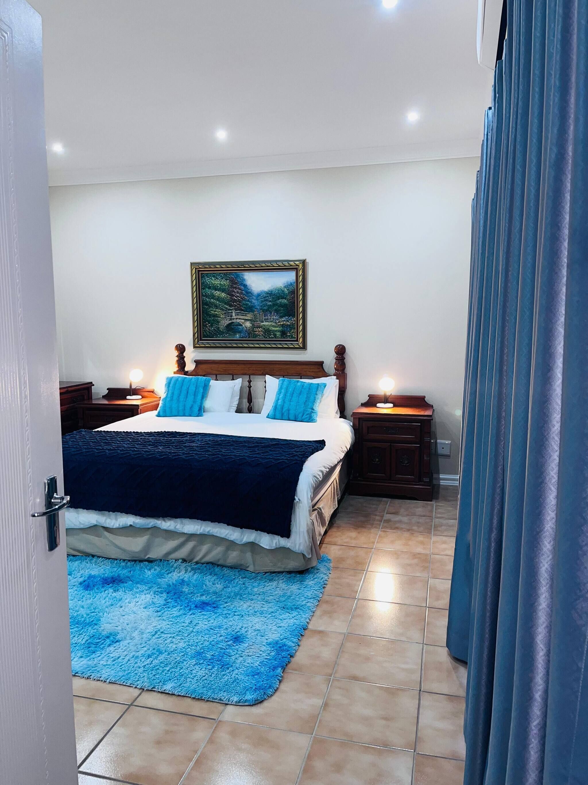 House, 5 Bedrooms, Balcony