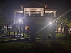 House, 5 Bedrooms, Balcony | Property grounds - Marion Guest House (Ballito)