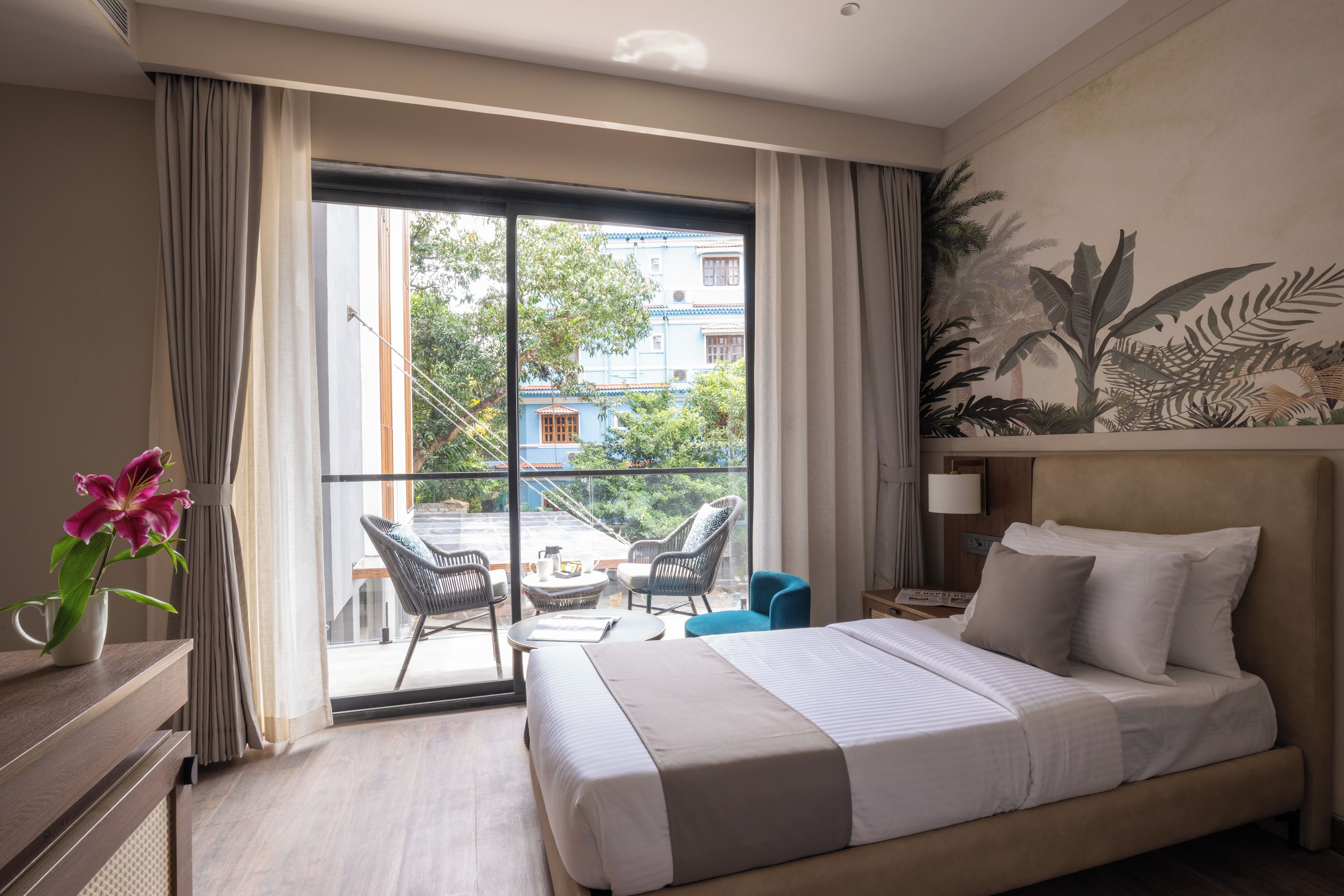 Deluxe Double Room | In-room safe, desk, laptop workspace, iron/ironing board (on request)