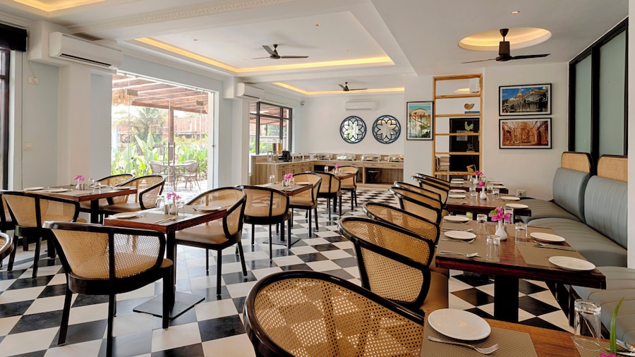 Sibaya Courtyard By Stone Wood Premium