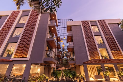 Sibaya Courtyard By Stone Wood Premium 