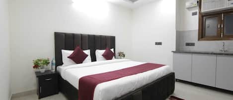 Free WiFi, bed sheets