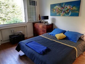 Room - Vrbo Property (Charbonnières-les-Bains)
