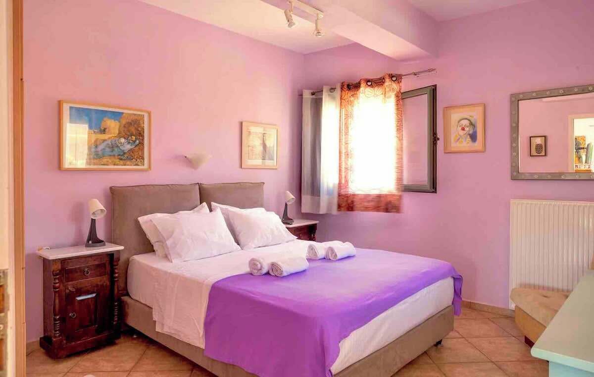 A lilac nook for relaxation