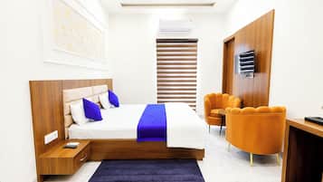 Deluxe Double Room, Air conditioning | View from room