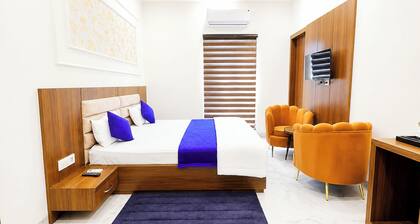 Best Premium Hotel Shree Nath Mathura