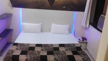 Deluxe Room | Bathroom
