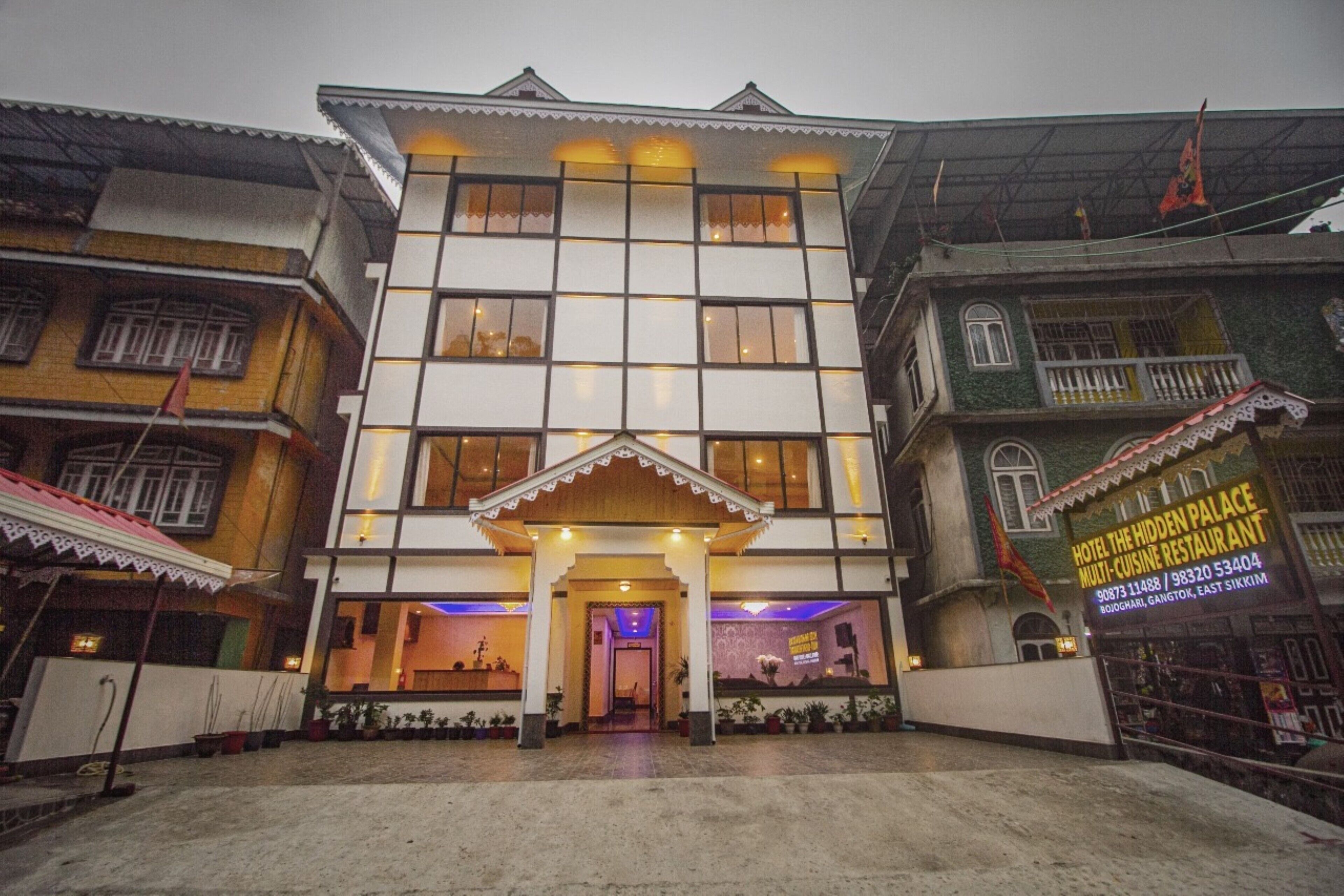 Mặt tiền nơi lưu trú