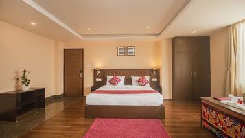 Superior Double Room, Mountain View | Desk, free WiFi