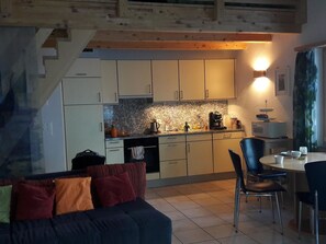 Interior - Haus Rätia App 20 2½-Zimmerwohnung by Interhome (Klosters)