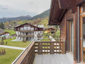 Terrace/patio - Bergparadies im Laub B5 3½-Zimmerwohnung by Interhome (Klosters)