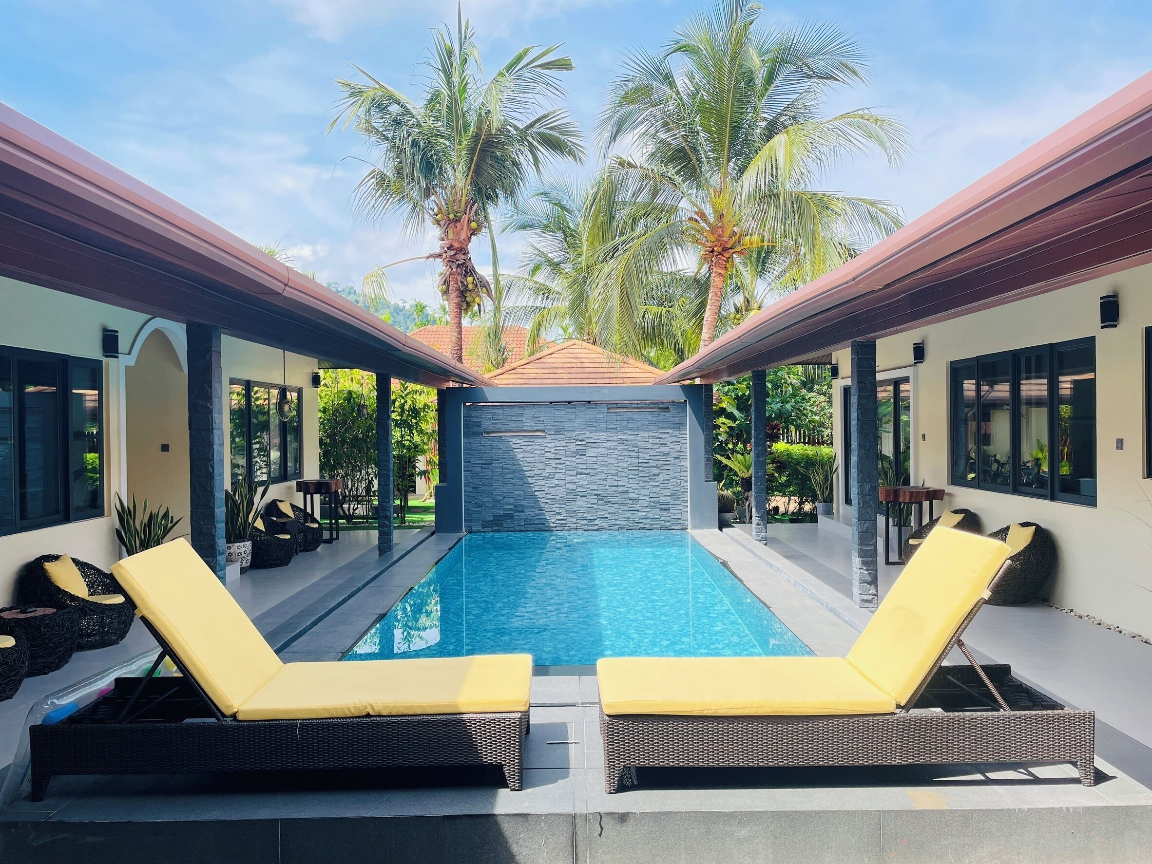Outdoor pool, pool loungers