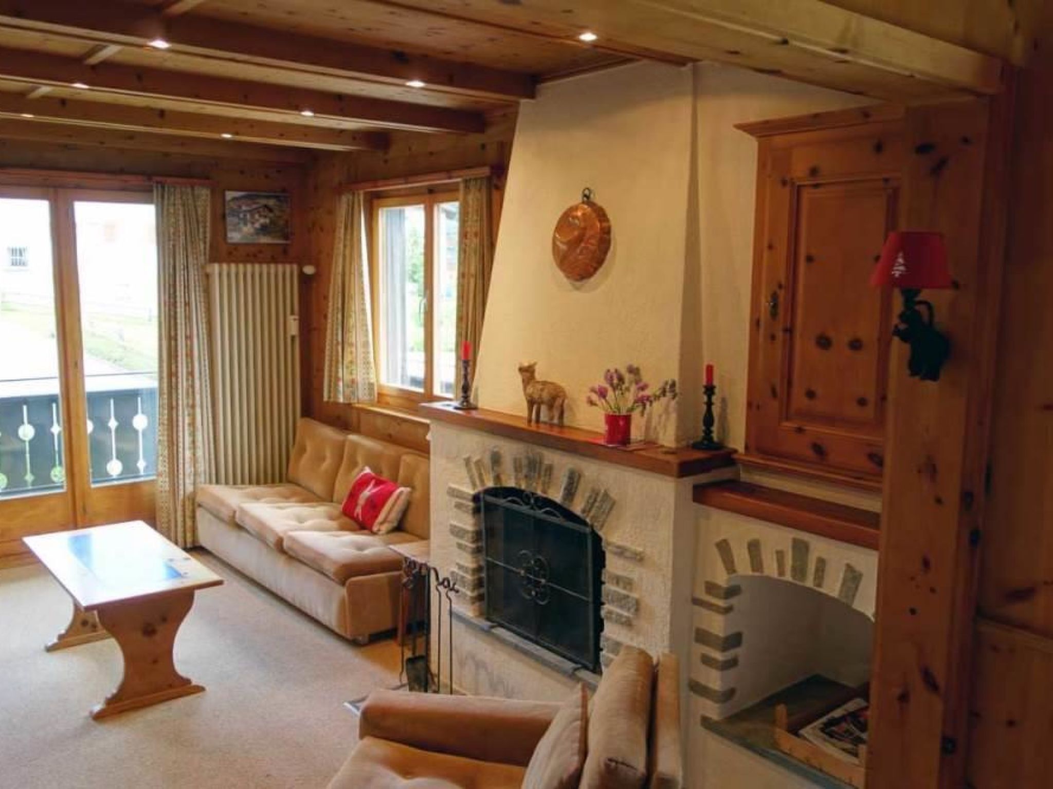 Fireplace, DVD player