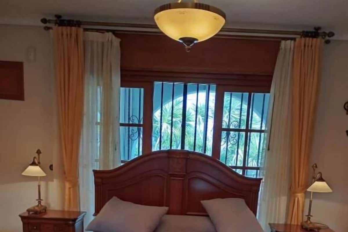 Departamento Premium, vista a la ciudad | Cortinas blackout, tabla de planchar con plancha y wifi gratis