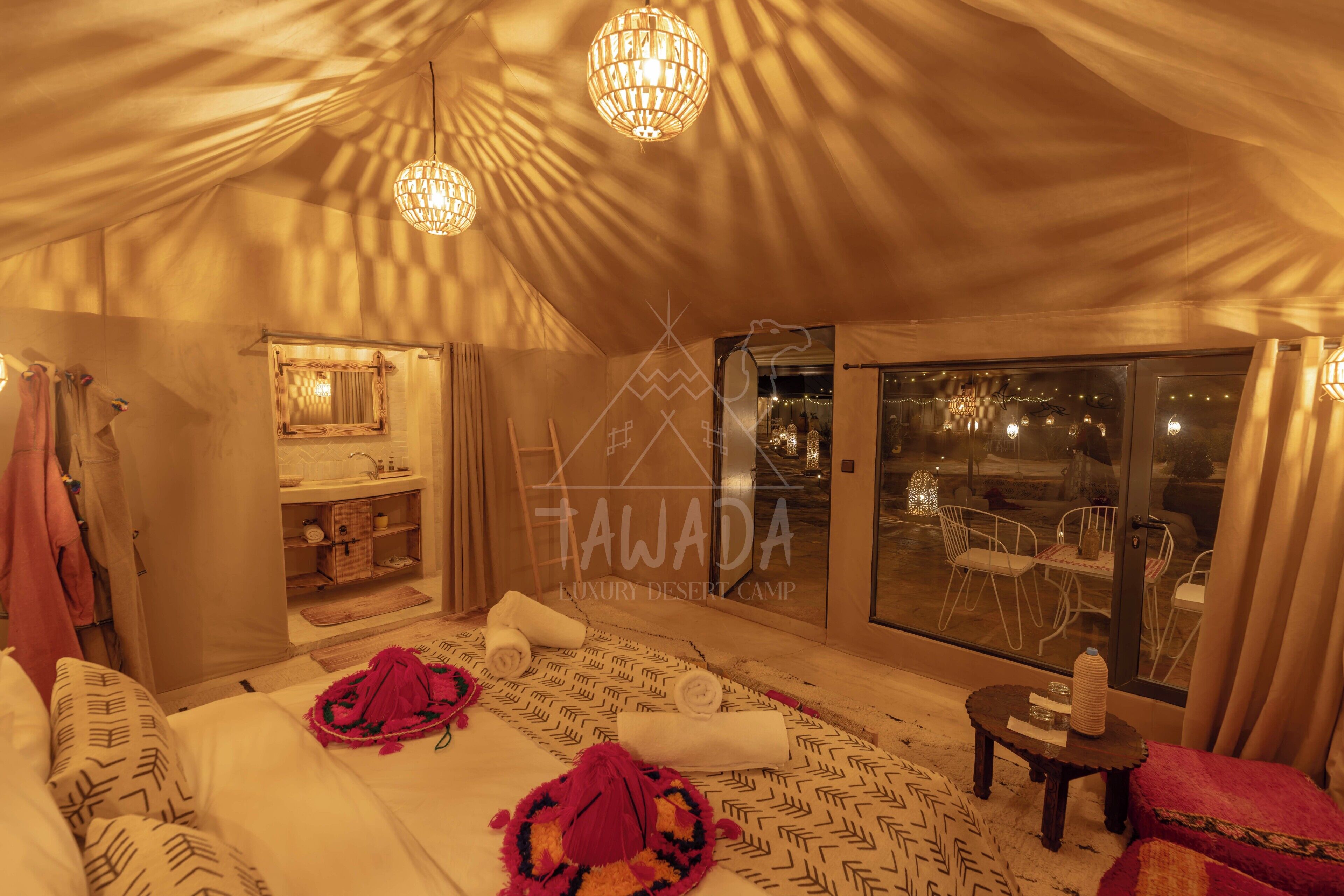 Luxury Single Room, Desert View