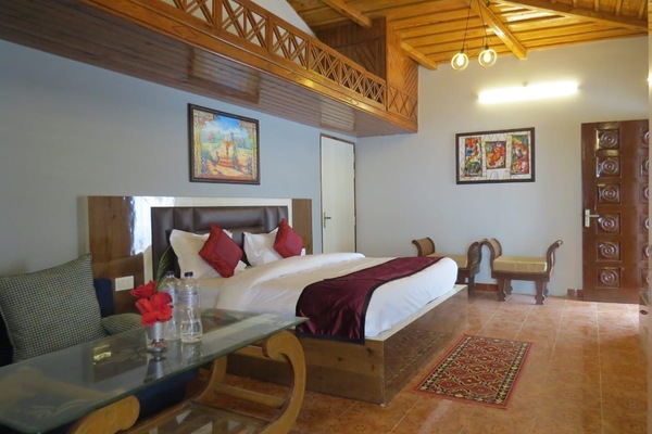 Family Room, City View | Interior detail
