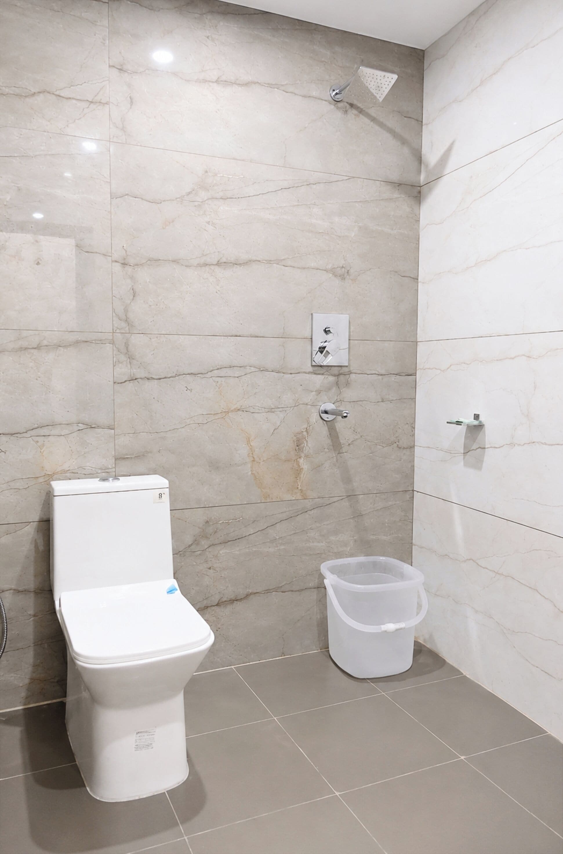 Kamar Double Eksekutif, AC | Kamar mandi | Shower, pancuran hujan, sandal, dan handuk