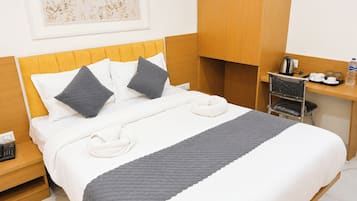 Habitación ejecutiva doble, Aire acondicionado | Ropa de cama hipoalergénica, escritorio, sistema de insonorización