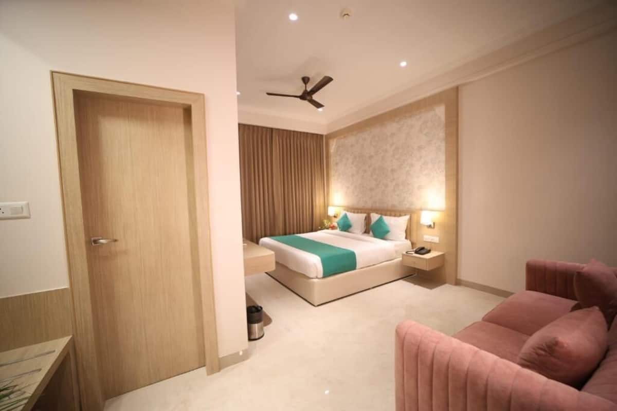 Phòng đôi Deluxe, quang cảnh thành phố | Két bảo mật tại phòng, truy cập Internet không dây miễn phí