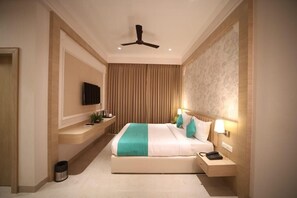 Executive Double Room, Balcony, City View | In-room safe, free WiFi - Raghukul Sadan (Ayodhya)