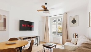 TV - Au cœur de  Paris— République & Canal Saint-Martin (Paris)