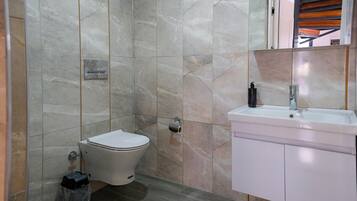 Villa | Bathroom