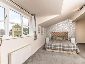 Iron/ironing board, WiFi, bed sheets - Lovely Cottage in North Yorkshire (Northallerton)