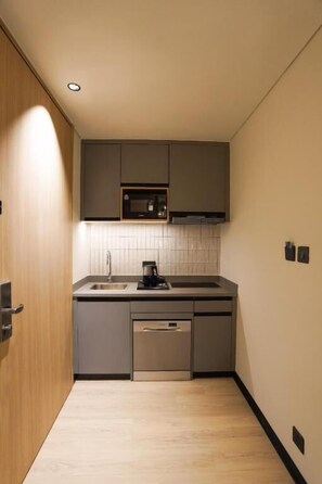 Superior Studio, Balcony, City View | Private kitchen - Orchid Parc BnB (Bengaluru)