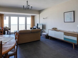 TV - 2 bedroom accommodation in Koksijde (Koksijde)