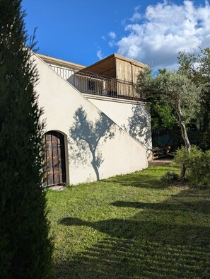 Exterior - Gîte avec piscine privée situé à Uzès (Uzès)