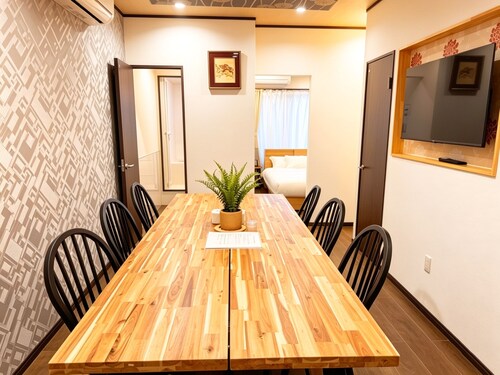 Near Tennoji and Shin-Imamiya｜Family house for rent within walking distance of Zoological Gardens Station｜Comfortable family guest house｜Excellent access to Shin-Imamiya｜A house where you can stay with your family.