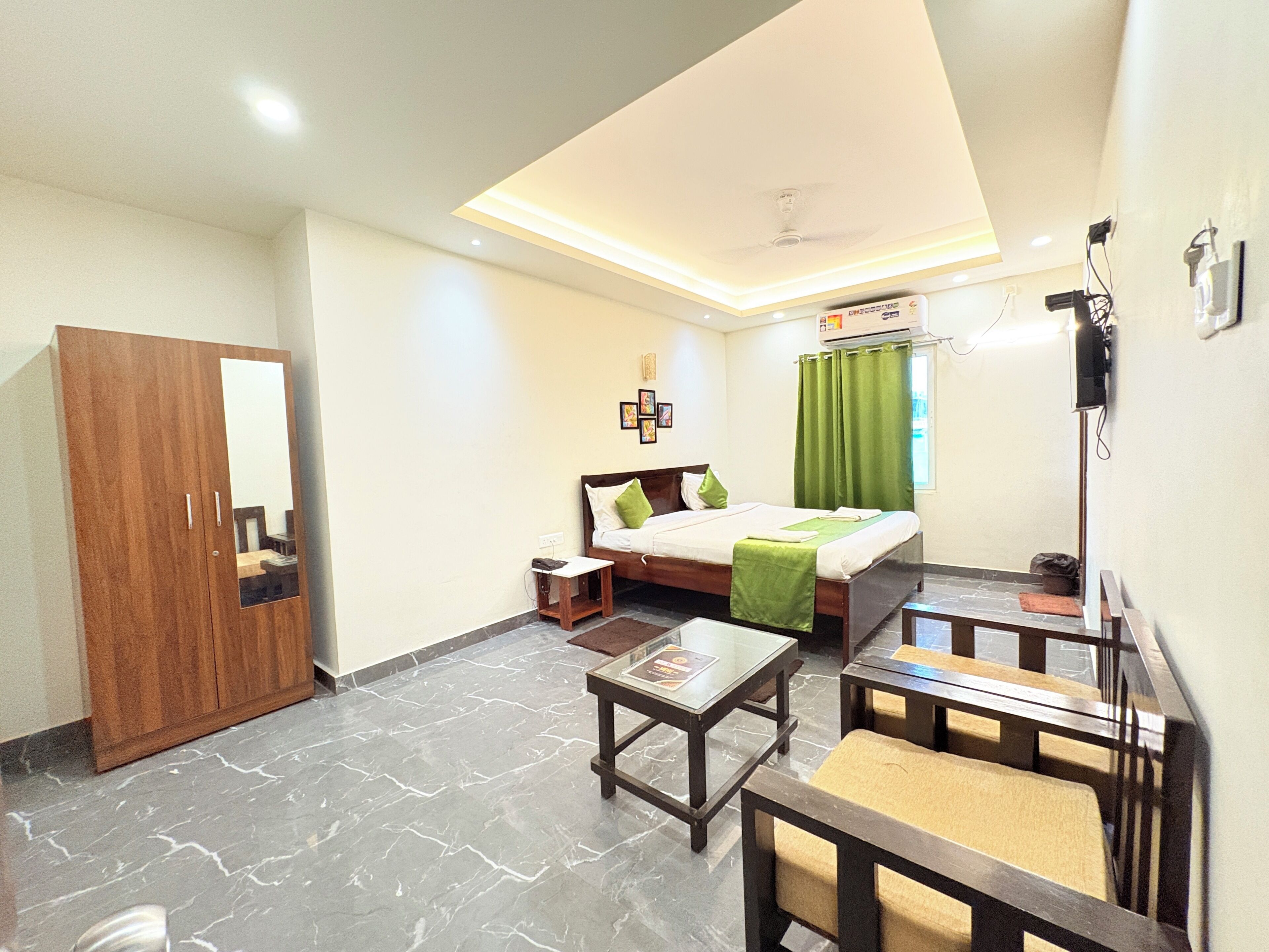 Superior Double Room | Desk, free WiFi