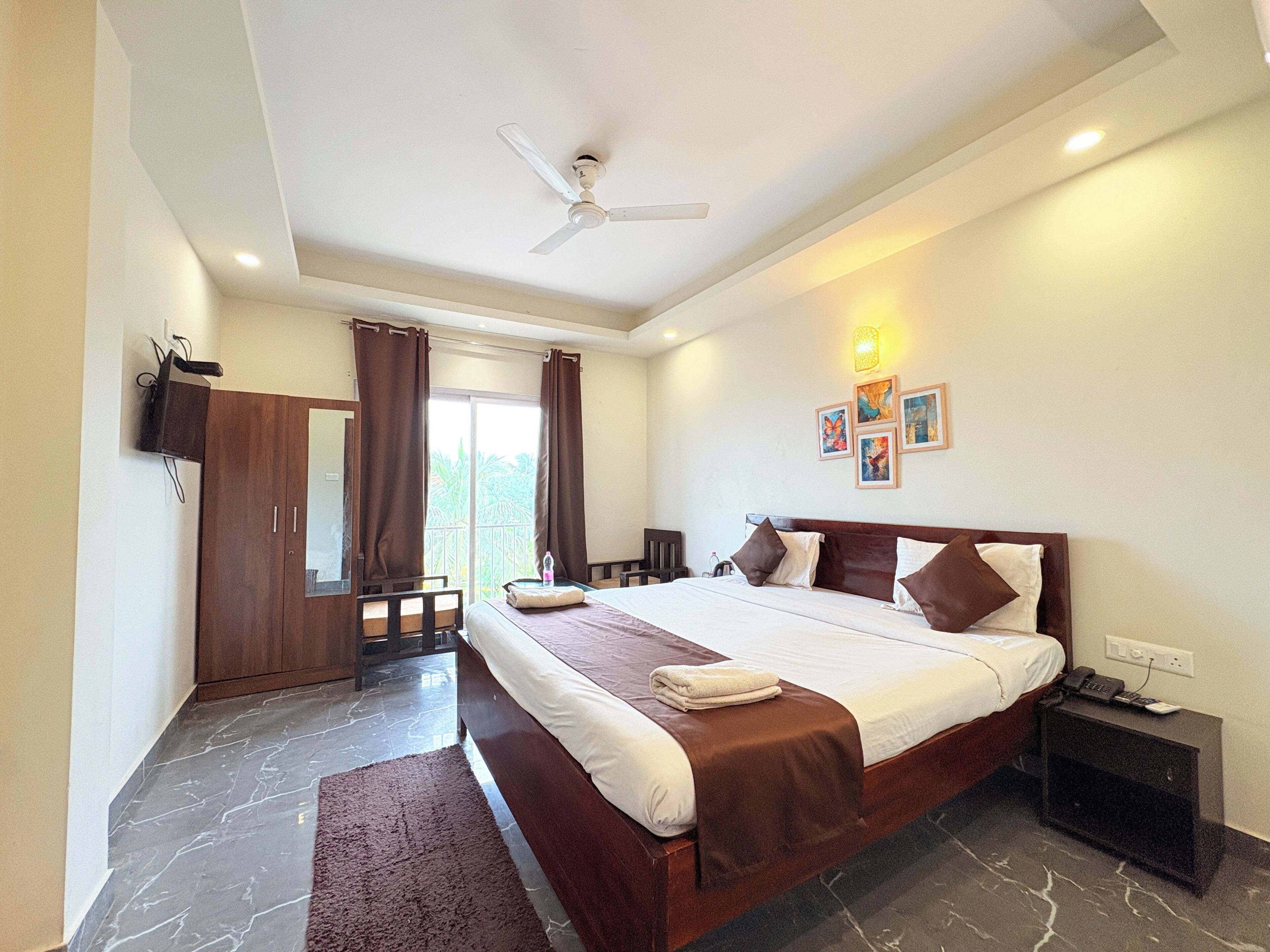 Premium Room, Park View | Desk, free WiFi