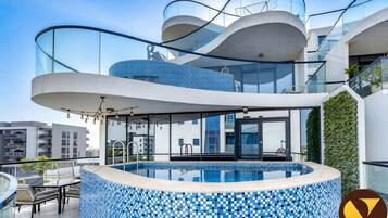 Deluxe Apartment, Balcony, City View | Balcony