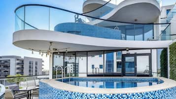 Deluxe Apartment, Balcony, City View | Balcony