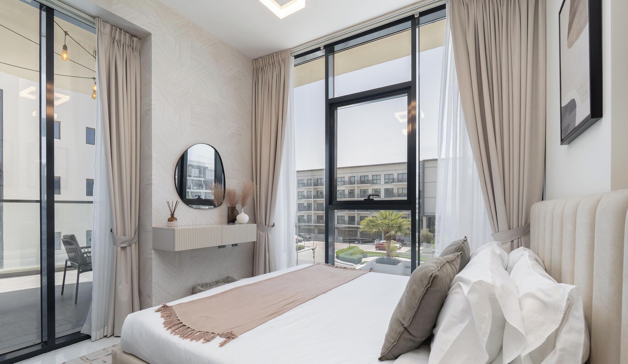 Deluxe Apartment, Balcony, City View | Egyptian cotton sheets, premium bedding, in-room safe