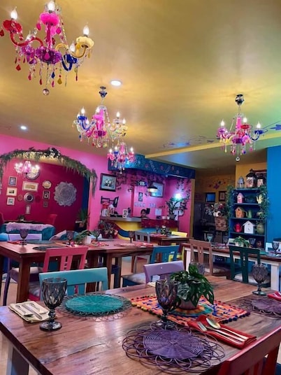 Zolari Hotel and Restaurant