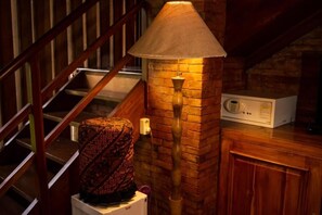 Traditional Bungalow, 3 Bedrooms, Terrace, Garden View | Interior - Kaliandra Resort & Organic Farm (Jawa Timur)