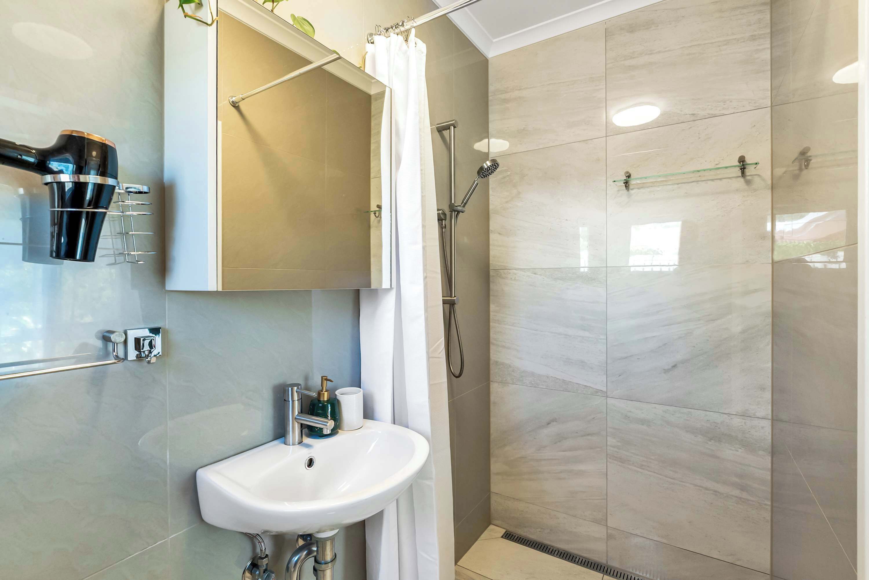 Shower, hair dryer, shampoo