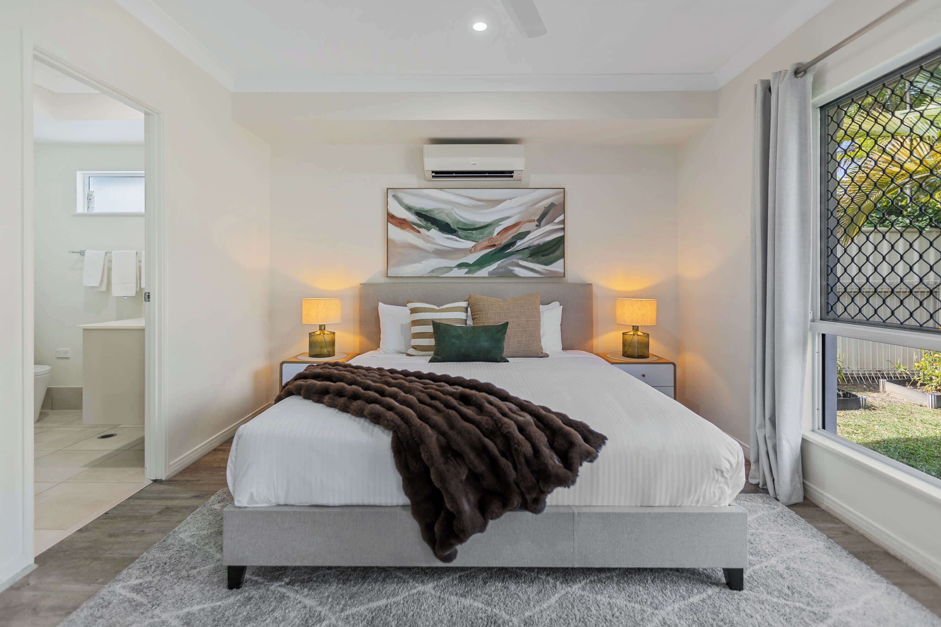 4 bedrooms, WiFi, bed sheets