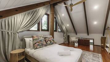 Iron/ironing board, travel cot, WiFi, bed sheets