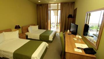 Twin Room, Balcony | Desk, free WiFi